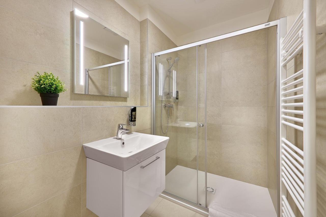 Downtown Suites Rubesova Прага Екстер'єр фото