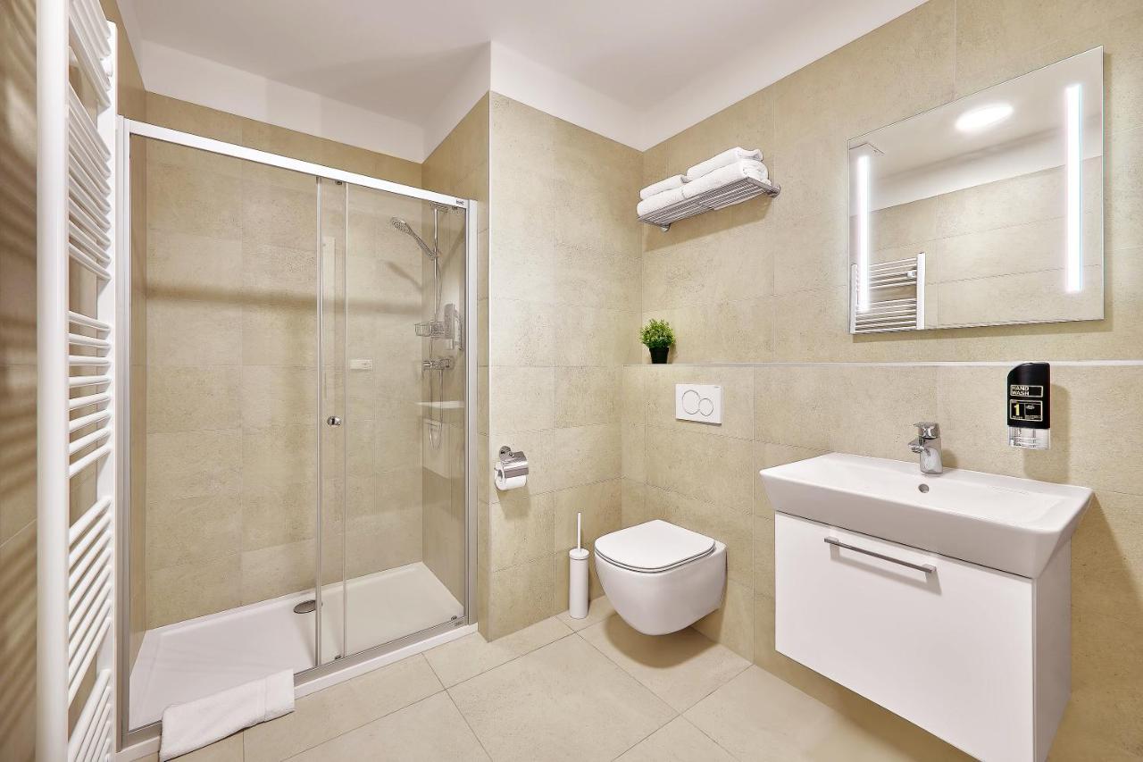 Downtown Suites Rubesova Прага Екстер'єр фото