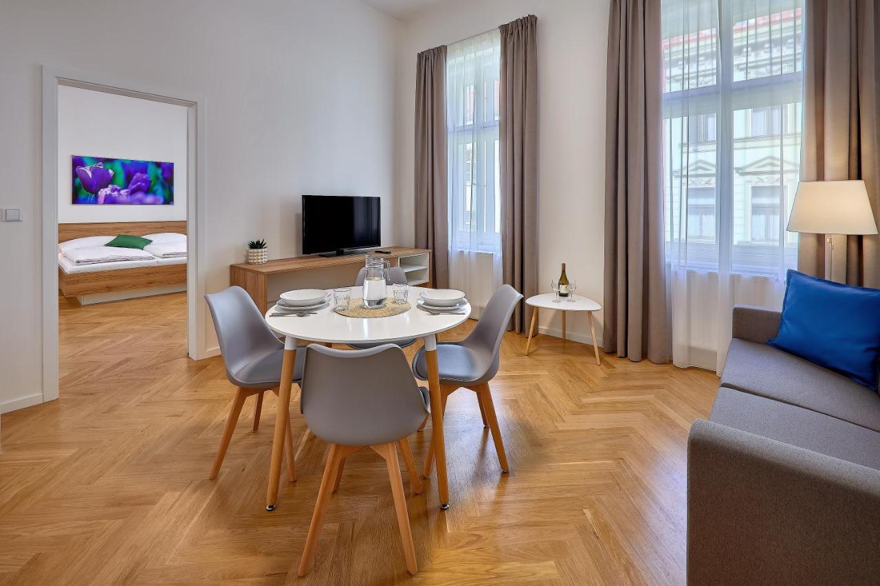 Downtown Suites Rubesova Прага Екстер'єр фото