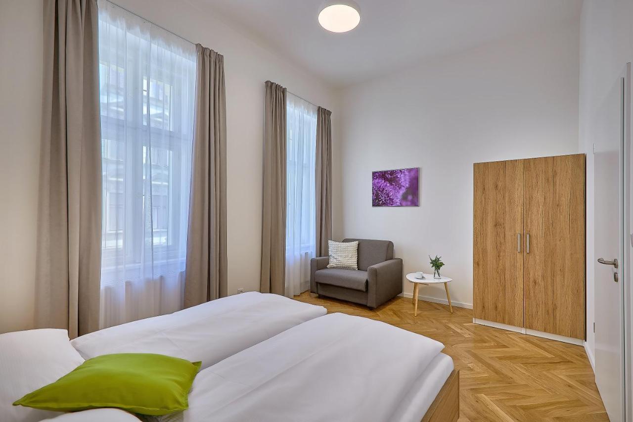 Downtown Suites Rubesova Прага Екстер'єр фото
