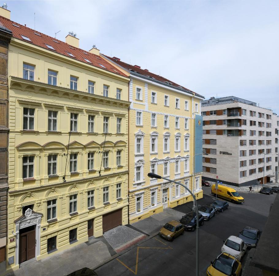 Downtown Suites Rubesova Прага Екстер'єр фото