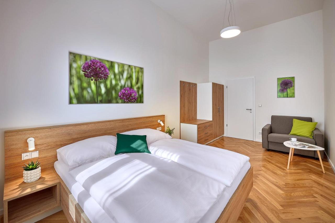 Downtown Suites Rubesova Прага Екстер'єр фото