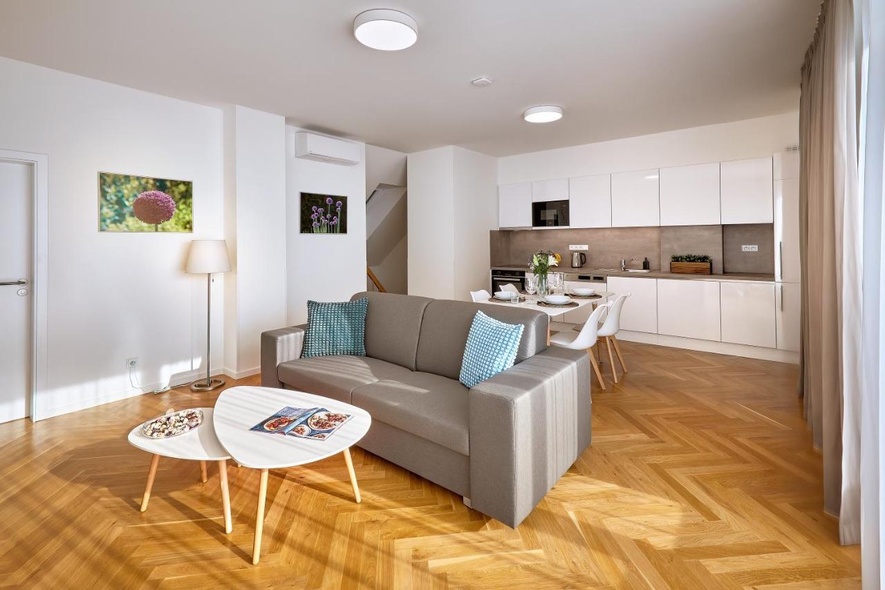 Downtown Suites Rubesova Прага Екстер'єр фото