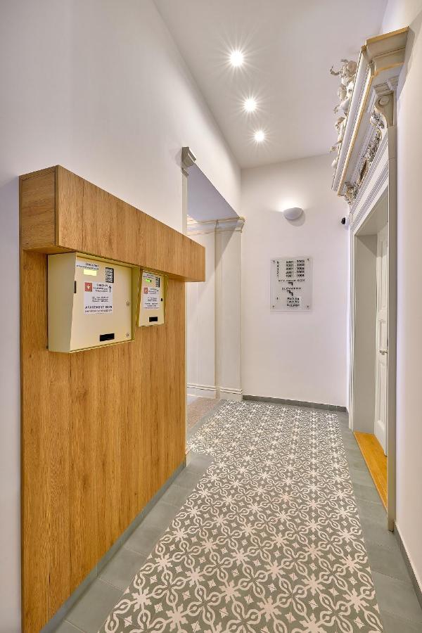 Downtown Suites Rubesova Прага Екстер'єр фото